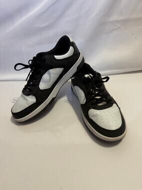 AND1 Black White Low Top Basketball Sneakers Lace Up Athletic Shoes